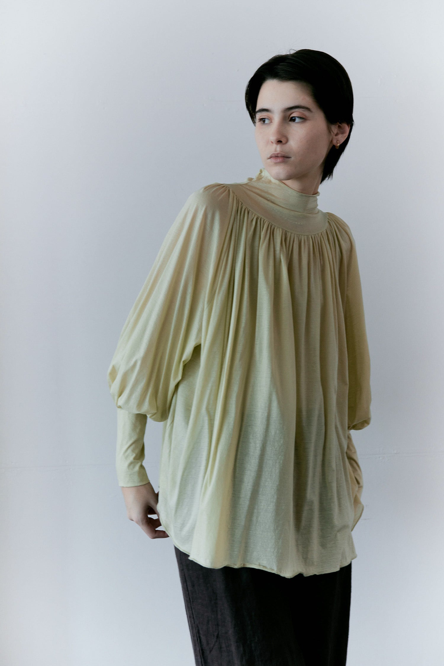 doux bleu　タートルギャザーブラウス　DB-2611-001