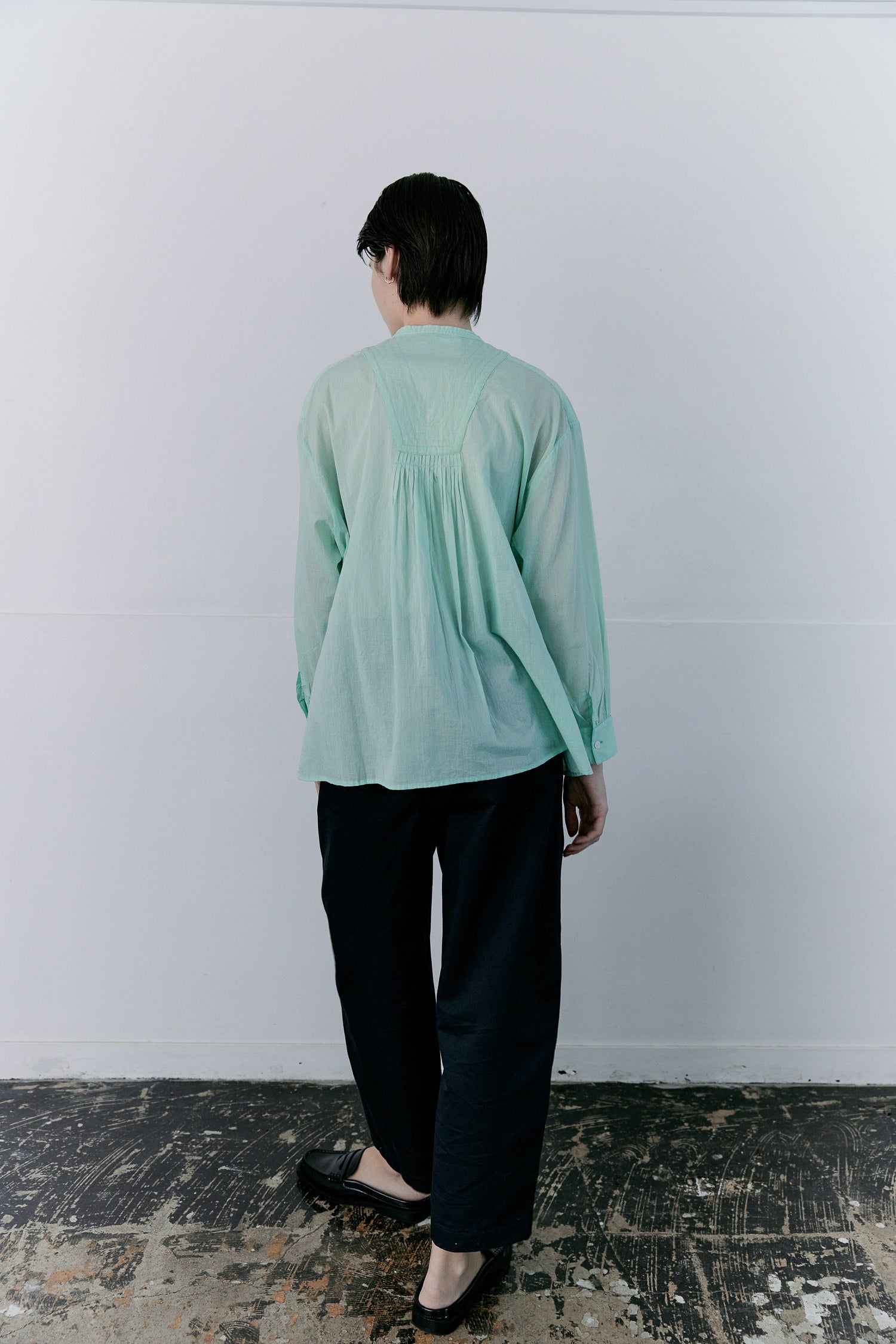 doux bleu　コットンカディ ギャザープルオーバーシャツ　DB-2613-030