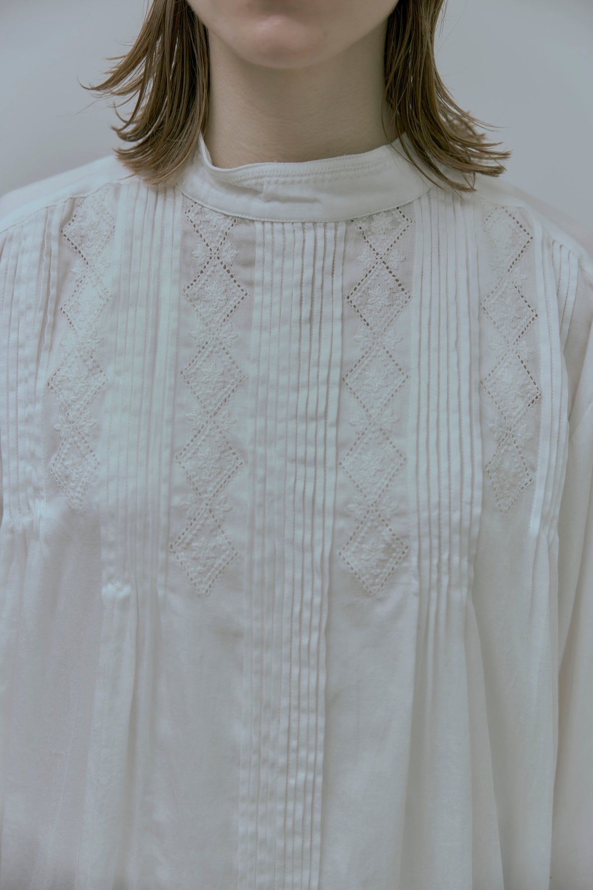 doux bleu　コットンサテン 刺繍ロングシャツ　DB-2653-044