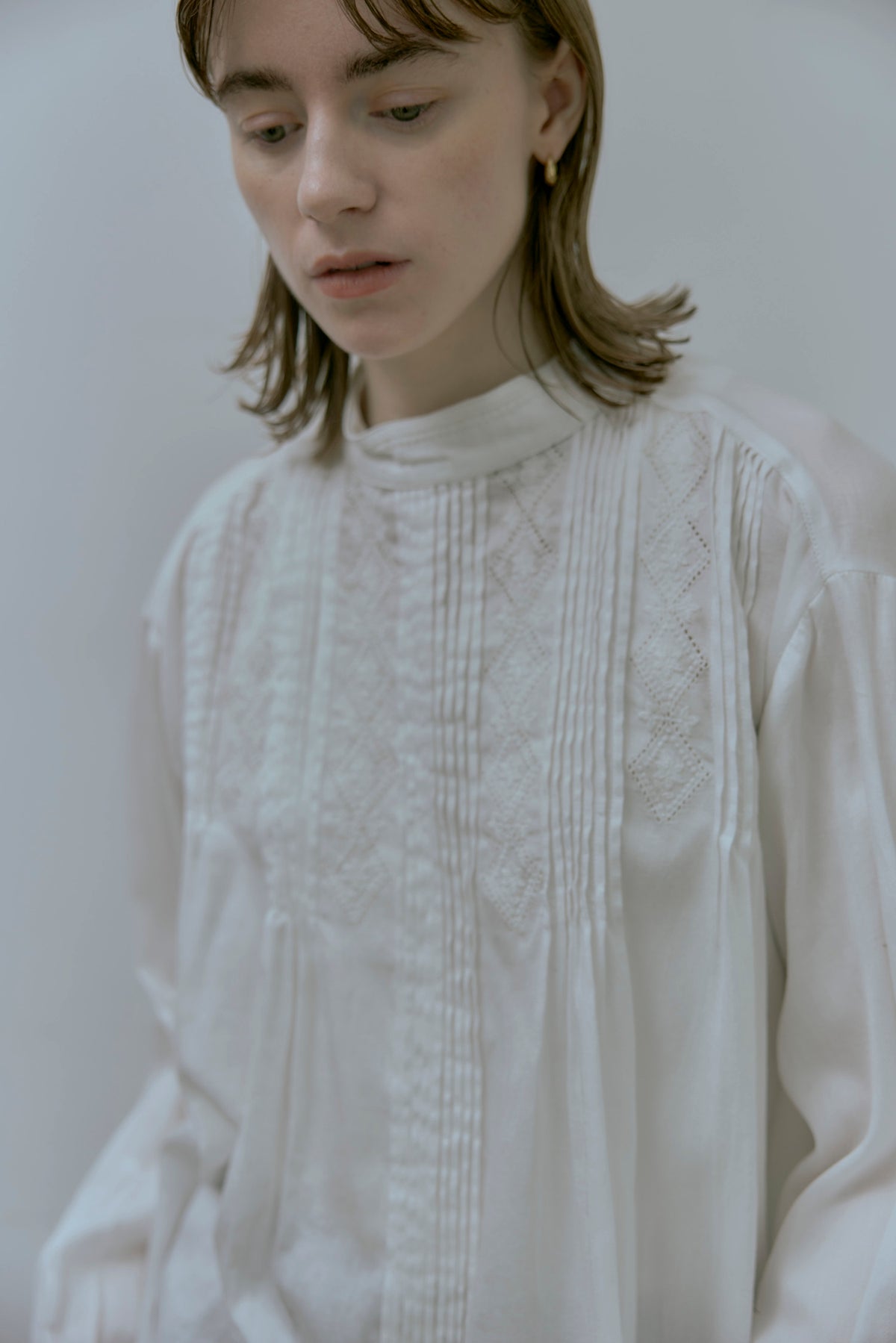 doux bleu　コットンサテン 刺繍ロングシャツ　DB-2653-044
